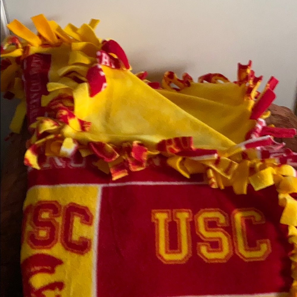 Lap blanket USC
